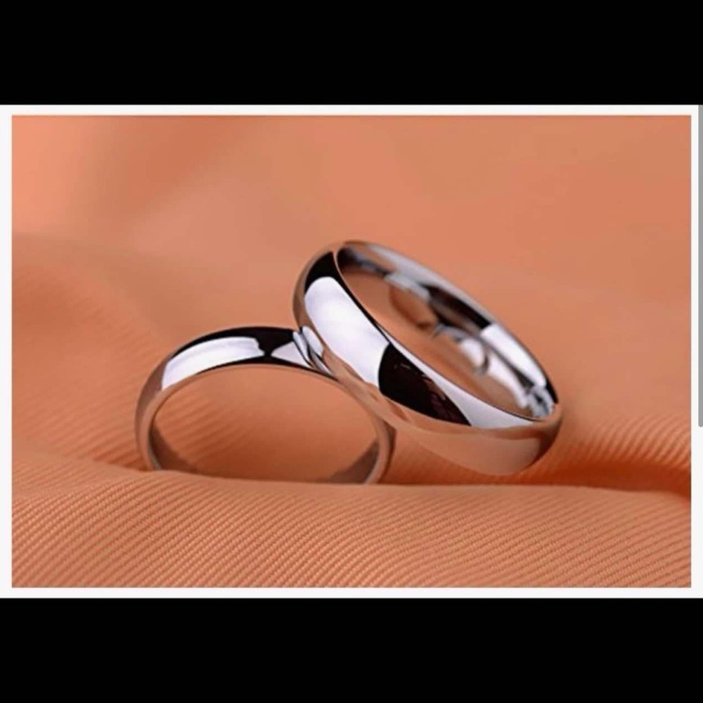 Polished Comfort Fit Domed Tungsten Carbide Band
